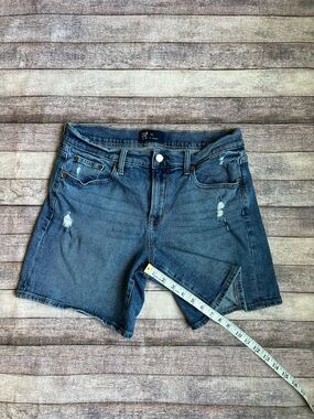 GAP Women's 5” Denim Shorts - medium blue wash size 8
